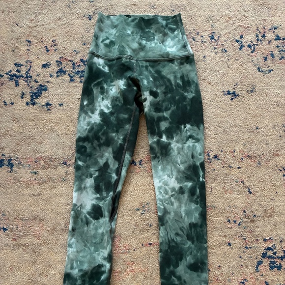 Lululemon Align - Picture 1 of 1